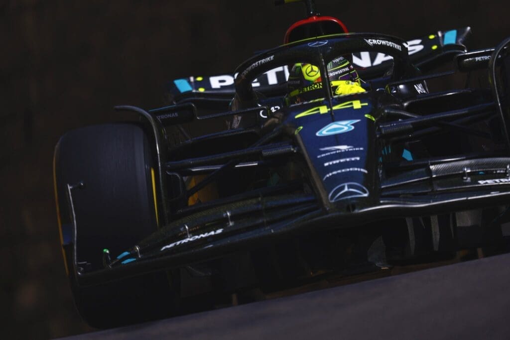 Lewis Hamilton in azione quest'anno sul circuito di Baku