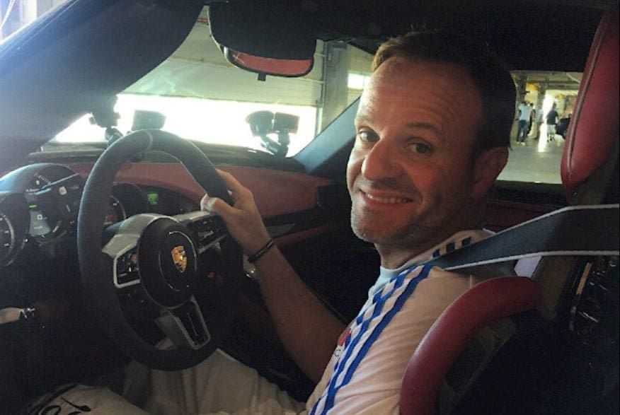 Rubens Barrichello alla guida di una Porsche