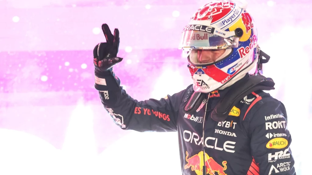 Max Verstappen, tre volte campione del Mondo, con il successo nella Sprint Race del GP del Qatar