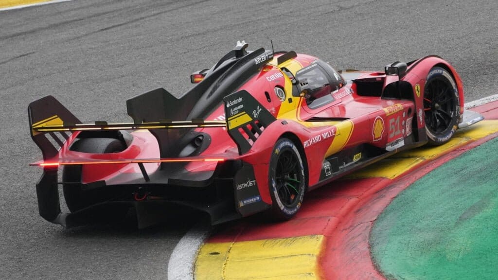 La Ferrari 499P N° 51 sul circuito di Spa-Francorchamps: l'auto è stata guidata da Robert Kubica quest'oggi a Imola