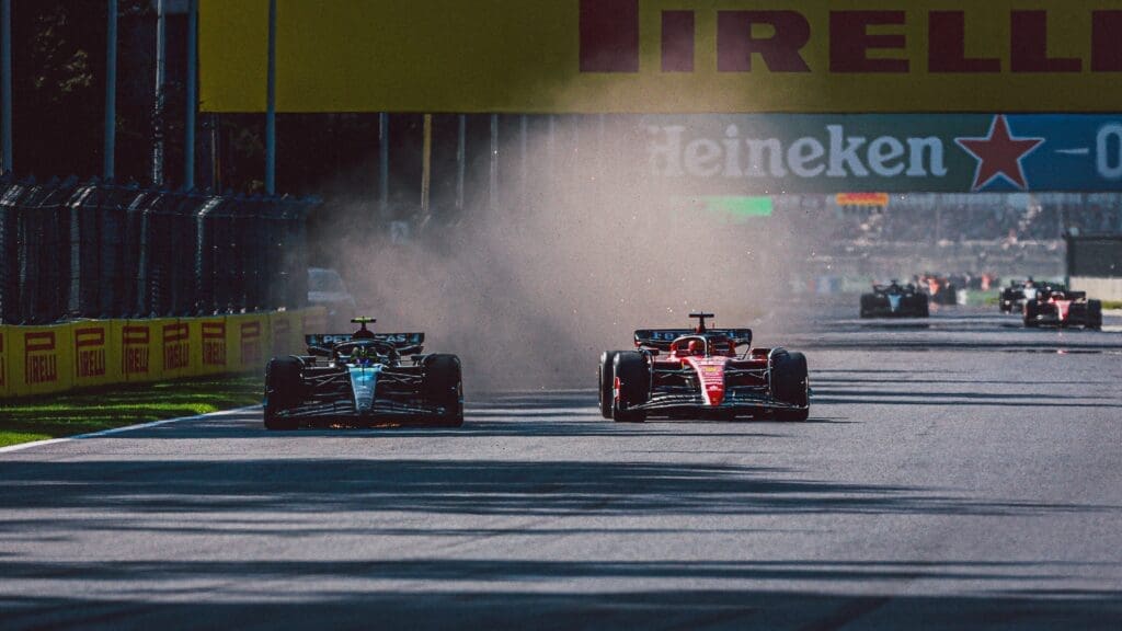 La W14, progetto di Mike Elliott, in azione nel GP del Messico