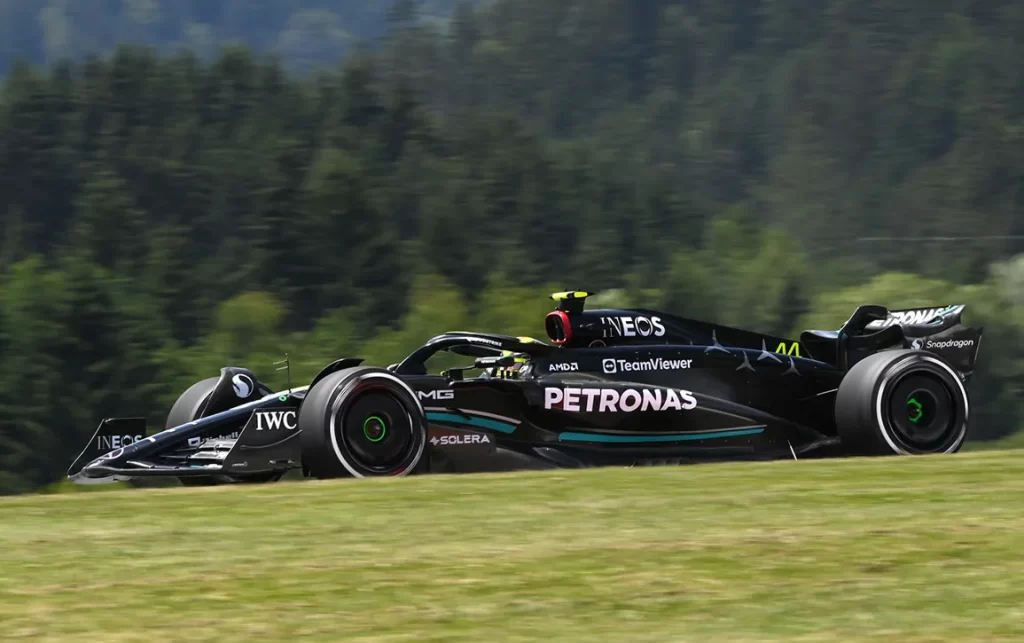 hamilton alla ferrari