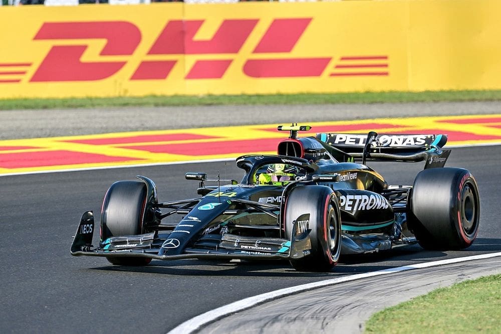 Lewis Hamilton trascorrerà il 2024 come il suo ultimo anno in Mercedes