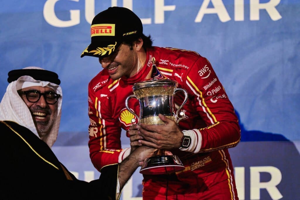 podio di sainz in bahrain