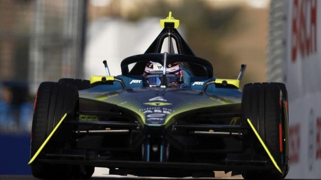 Kelvin Van der Linde a bordo della ABT Cupra nel corso dell'E-Prix di Diriyah 2023.