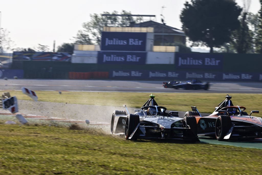 L'incidente di Nick Cassidy nelle FP2, che ha costretto il team Jaguar ad un super lavoro per metterlo in pista nelle qualifiche