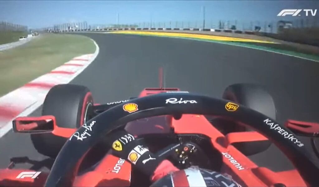Charles Leclerc e lo specchietto a Suzuka: il monegasco guidò con una mano alla 130R!