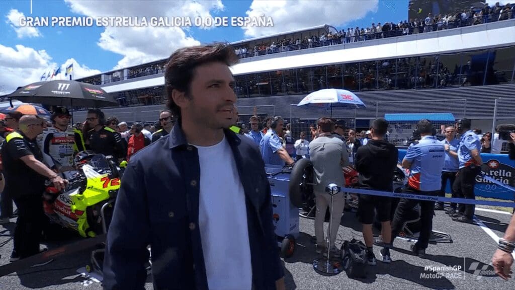 Carlos Sainz a Jerez: il pilota spagnolo è ospite prima della gara di MotoGP!