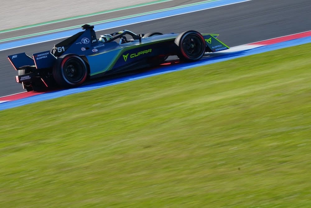 Nico Muller durante le FP2 a Misano: il pilots elvetico continua a sorprendere nelle qualifiche