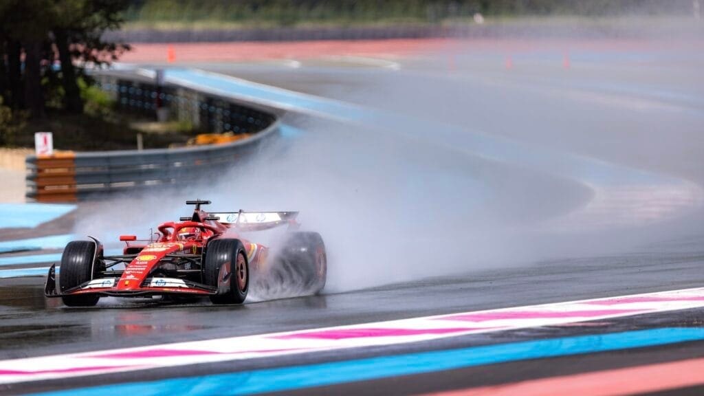 Charles Leclerc in pista per i test Pirelli al Paul Ricard durante la giornata di oggi.