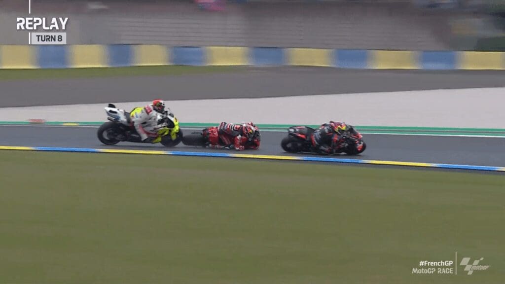 MotoGP a Le Mans: la caduta di Pedro Acosta