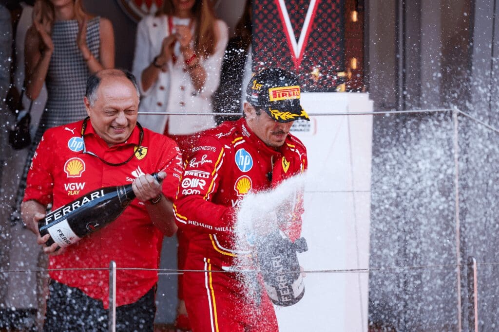 Charles, un trionfo dedicato a Jules e papà Hervè