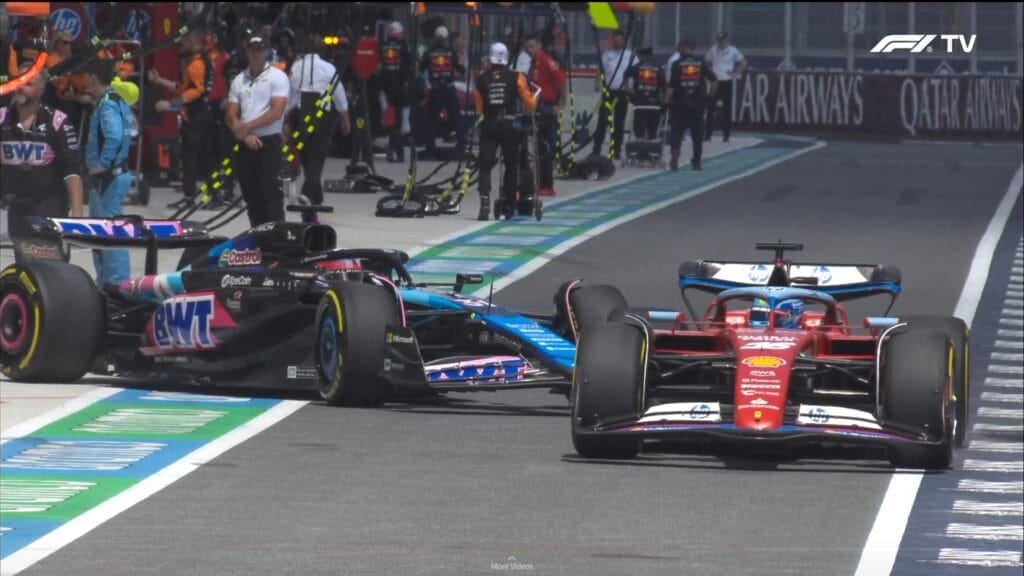 Incidente in pit-lane tra Leclerc e Ocon a Miami: in foto, il contatto tra i due