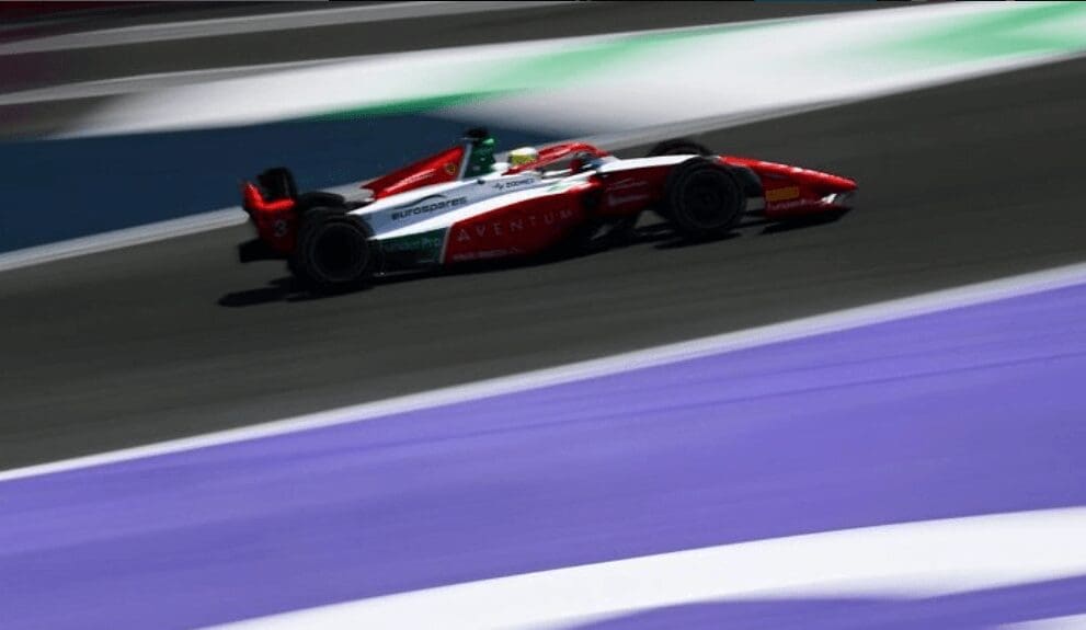 Ollie Bearman, disastrosa la sua Sprint Race F2 a Barcellona