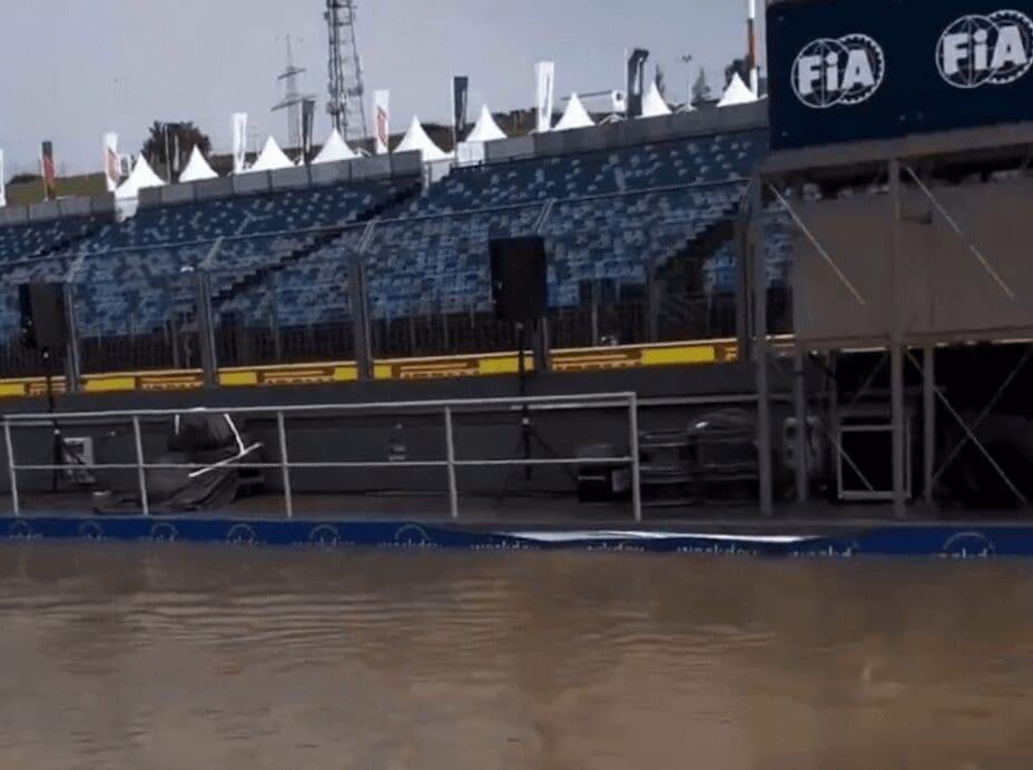 VIDEO - Budapest Pit Lane Flooded: What a Disaster Before the Grand Prix!