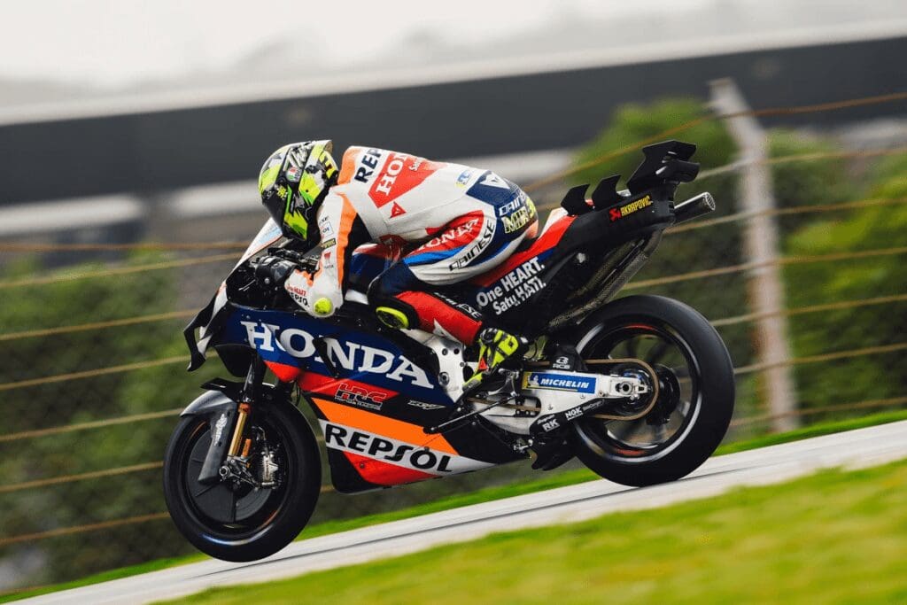 OFFICIAL: Joan Mir Renews with Honda until 2026!