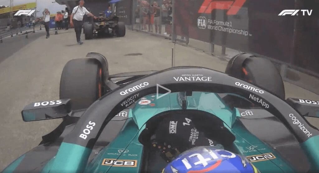 La FIA fa fermare Alonso... ma non è il vero parco chiuso!