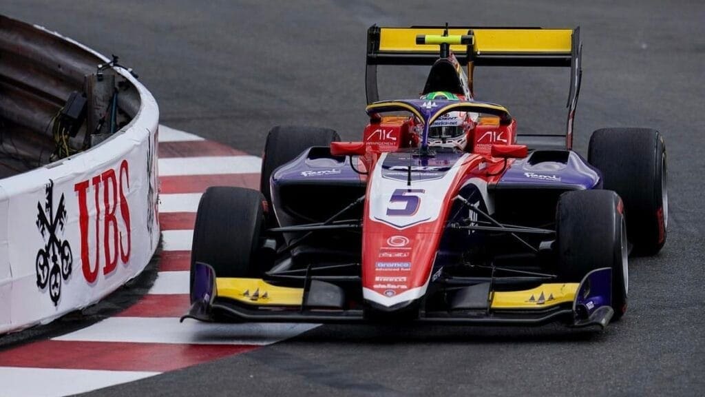Gabriel Bortoleto si è messo in mostra nelle categorie propedeutiche alla Formula 1: ha conquistato alla stagione di esordio il titolo in Formula 3 al volante della Trident.