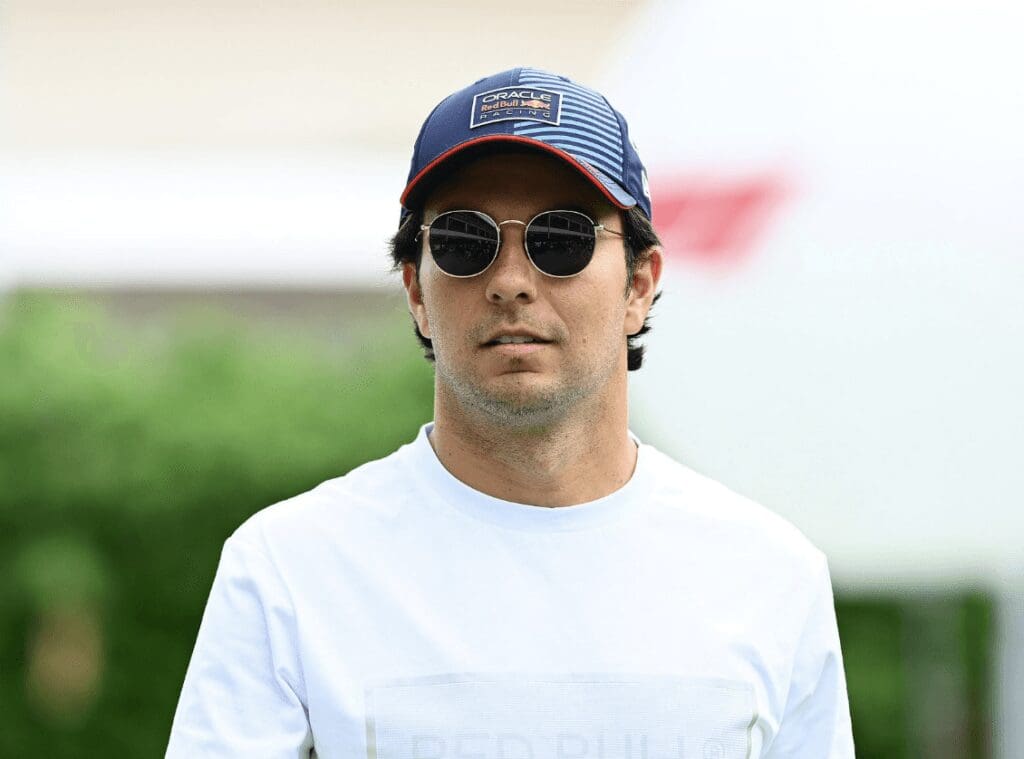 Le parole di Checo Perez su McLaren: "Auto fuori dal regolamento"