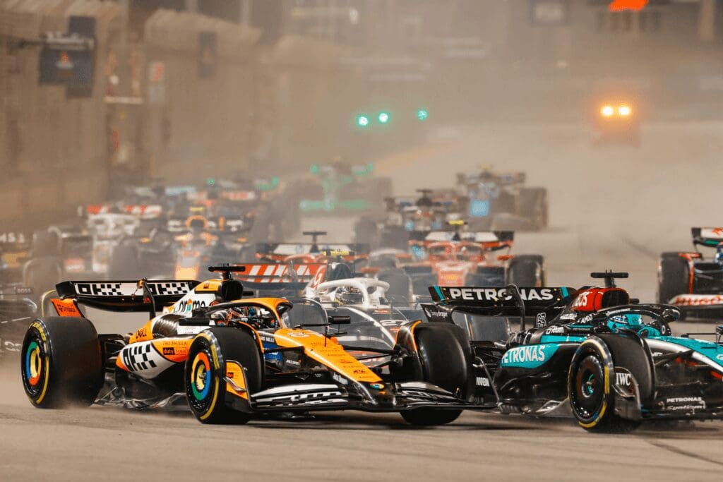 Lando Norris VINCE il GP di F1 a Singapore! Verstappen e Piastri a podio