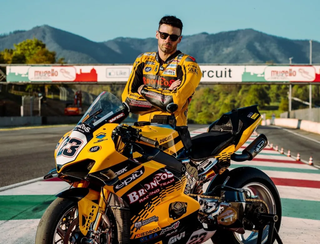 luca salvadori è campione del national trophy 1000