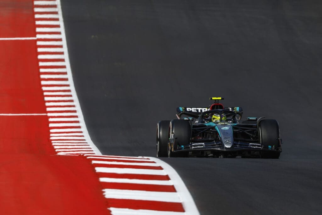 Mercedes, sabato orribile per Hamilton: "La macchina era inguidabile"