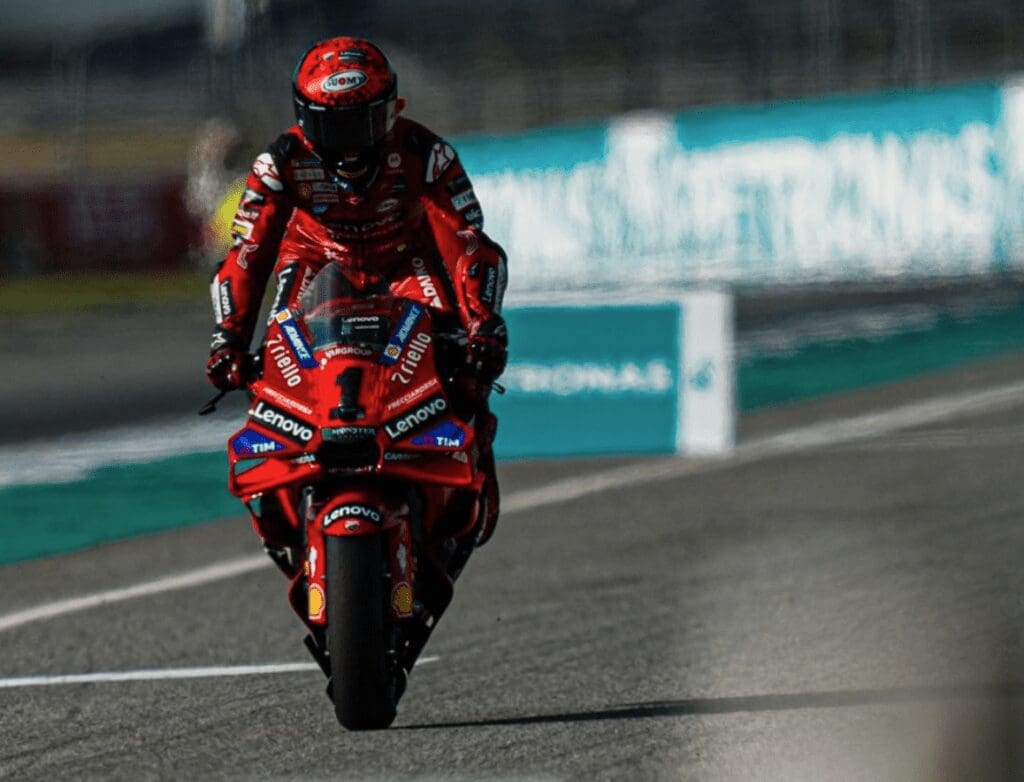 Risultati qualifiche MotoGP in Thailandia: 1-2 Ducati, out Martin e Marquez!