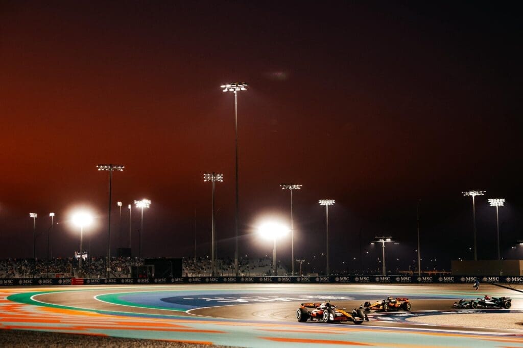 Sprint Race in Qatar: Piastri wins ahead of Norris, Ferrari in fourth and fifth positions