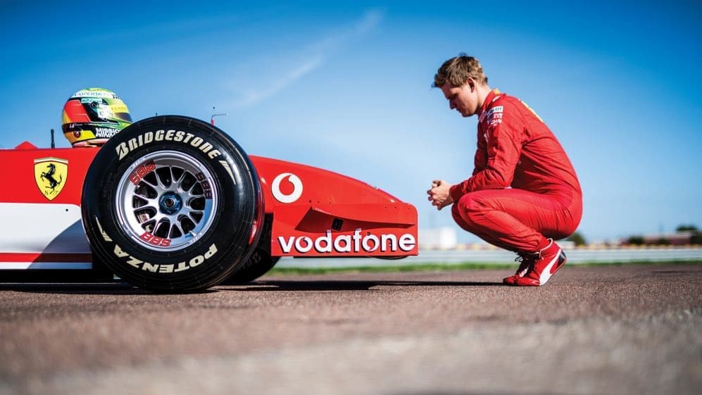 Mick Schumacher ha avuto l'opportunità di guidare la Ferrari F2002 sulla pista di Fiorano qualche anno fa.