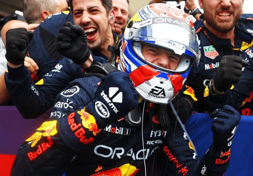 Verstappen vince ad Interlagos: Norris dopo il Brasile torna a 62 punti da Max