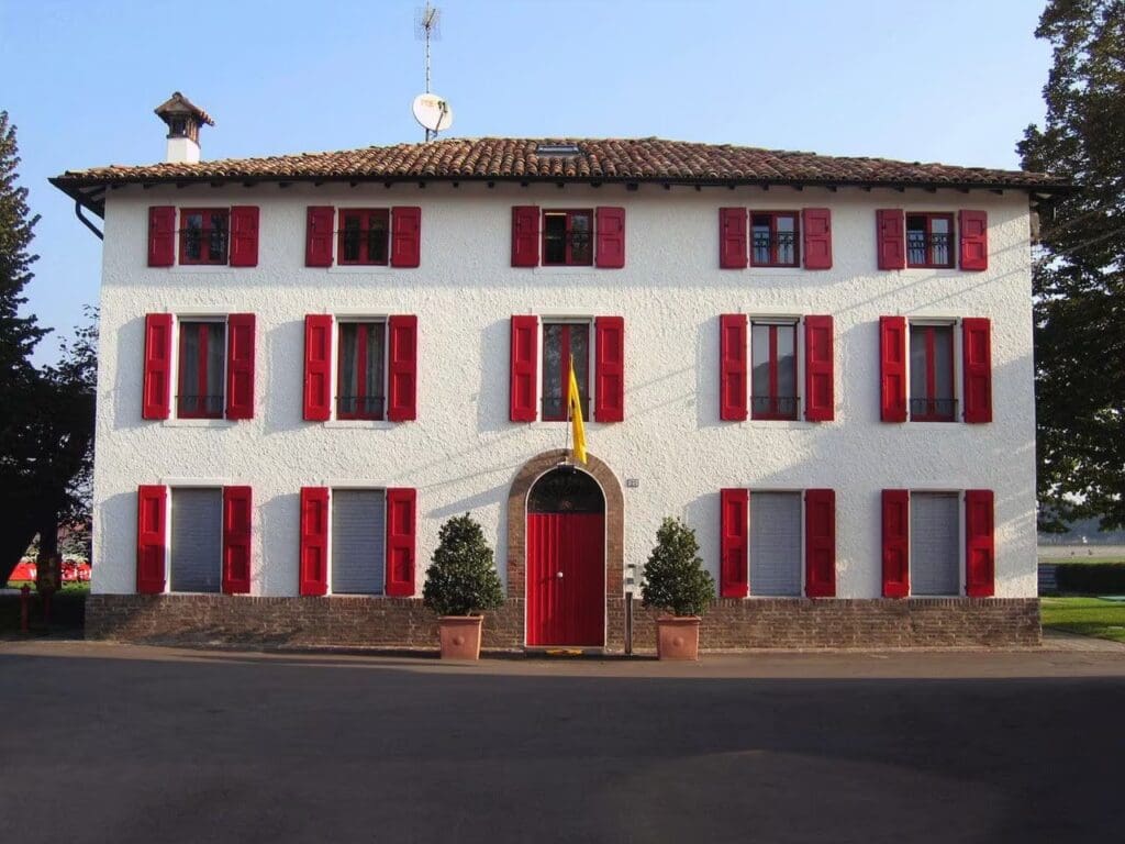 La dimora del "Drake", accanto al circuito di Fiorano