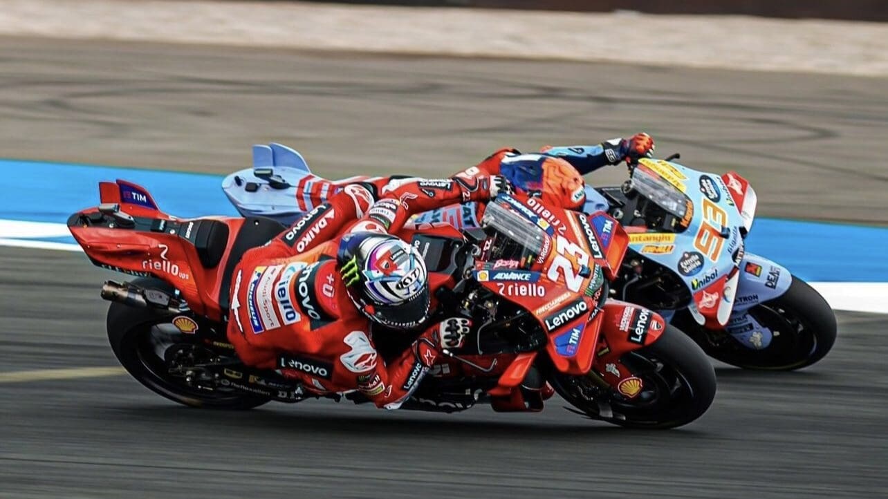 Marc Marquez ed Enea Bastianini in lotta per il terzo posto nel mondiale