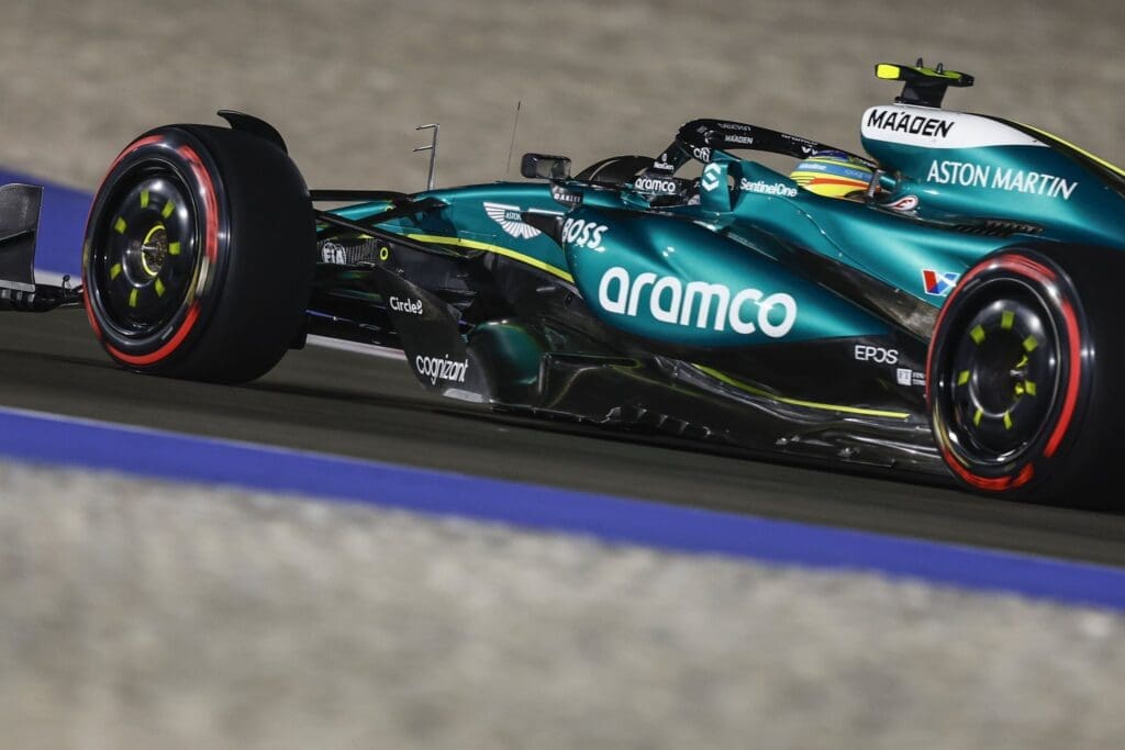 Aston Martin, Alonso: "Contento per la gara, buon momento per ottenere dei punti"