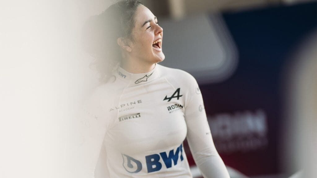 F1 Academy Qualifying in Abu Dhabi: Abbi Pulling reclaims the title.