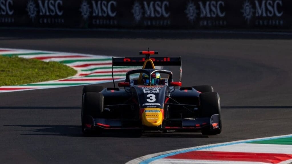 Arvid Lindblad ha concluso la stagione di esordio in Formula 3 in quarta posizione, con ben 4 vittorie.