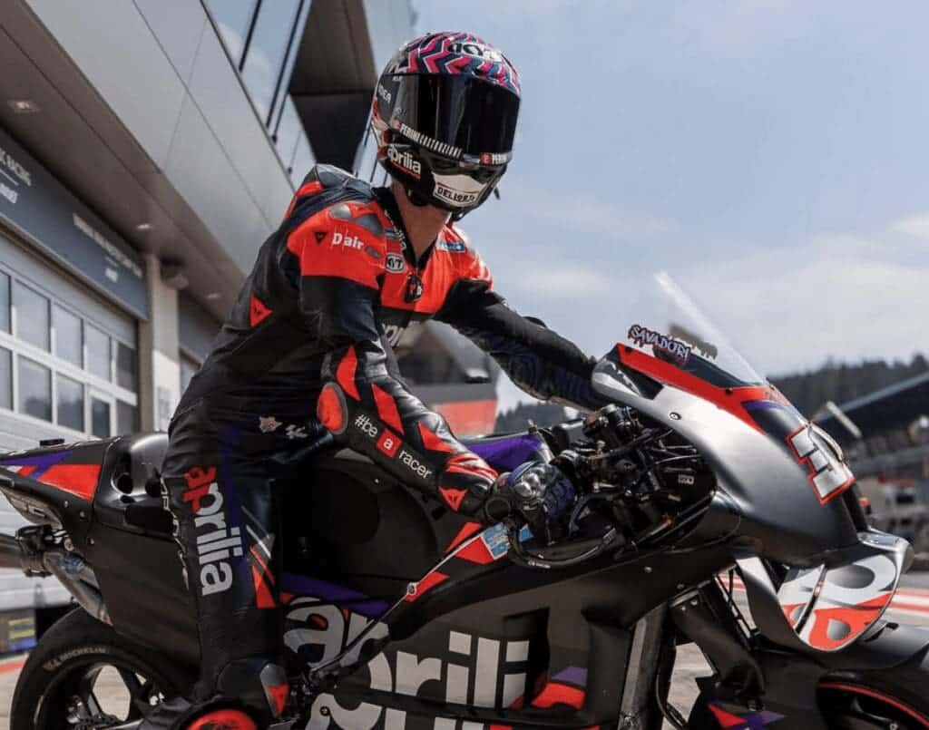 Rinnovo per Lorenzo Savadori: sarà collaudatore Aprilia fino al 2026