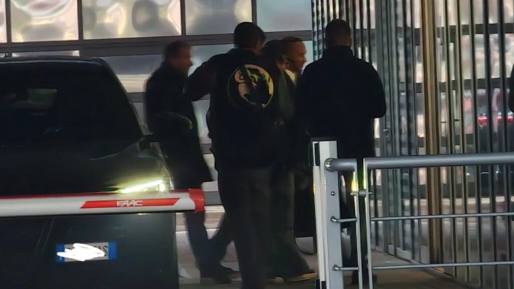 January 20, 2025: the first PHOTOS of Lewis Hamilton’s arrival in Maranello.