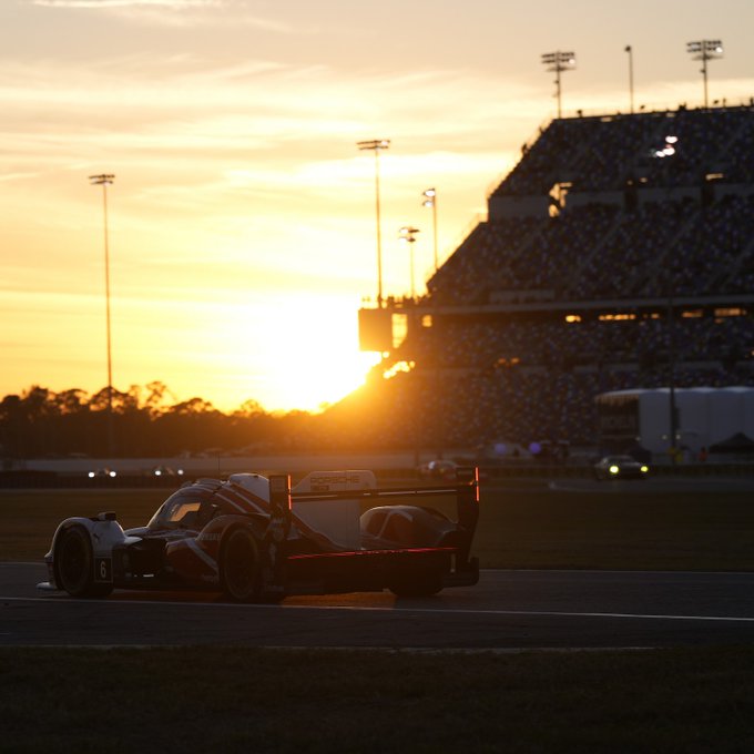 24h di Daytona 2025: cala la notte a Daytona Beach!