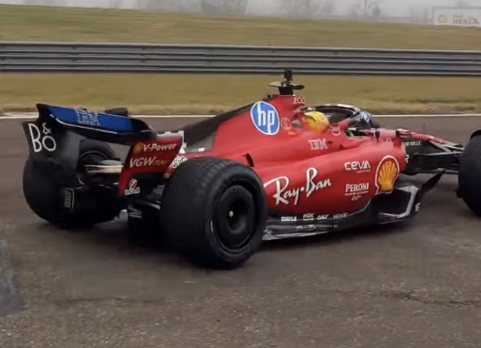 Livrea Ferrari 2025: ecco IBM, sull'ala posteriore colorato di blu