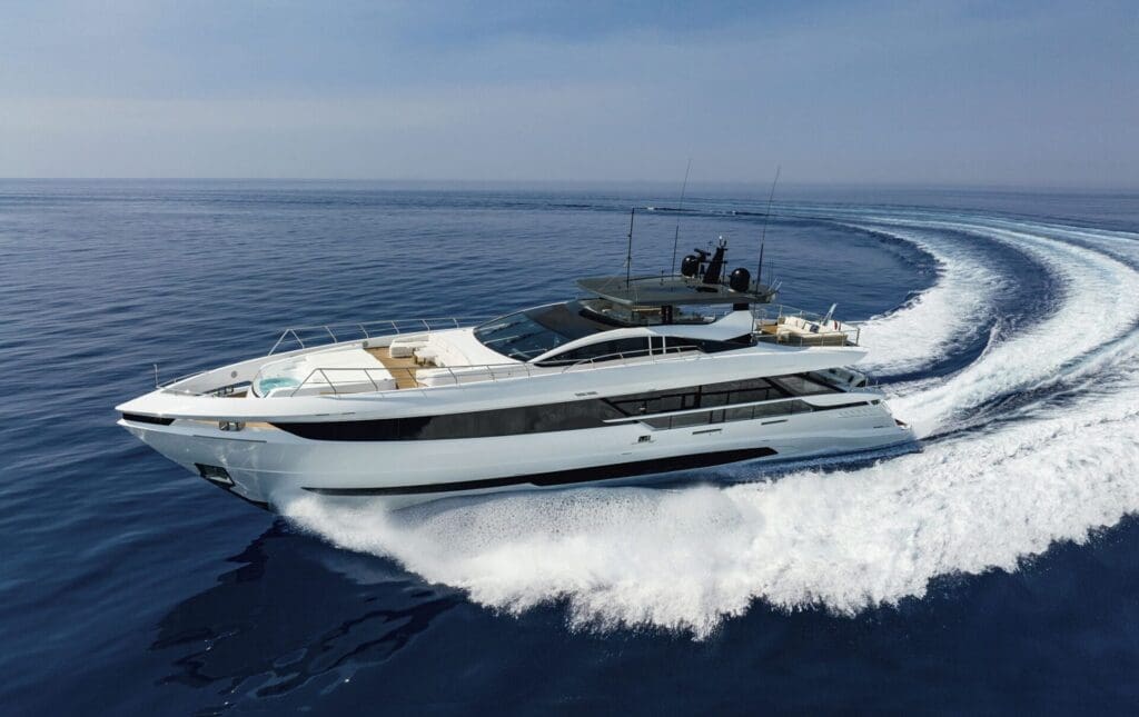 Lo yacht di Max Verstappen in Italia: a Viareggio sbarca il "Leone"