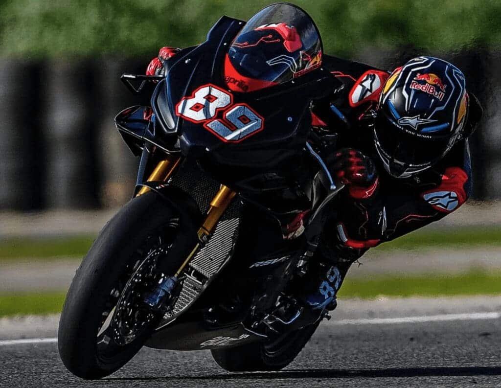 Jorge Martin svela l'obiettivo del 2025: "Riportare Aprilia in lizza al titolo non è semplice"