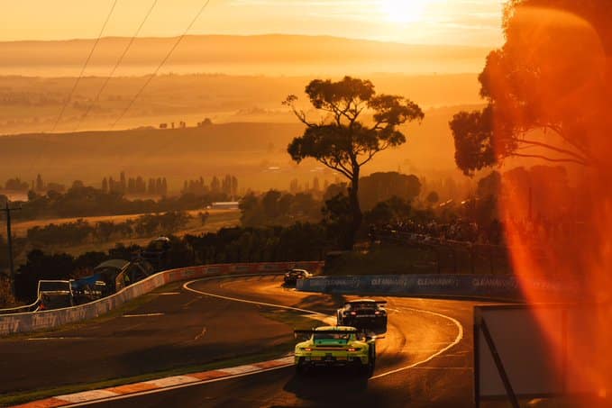 12h di Bathurst, molti incidenti nello Skyline