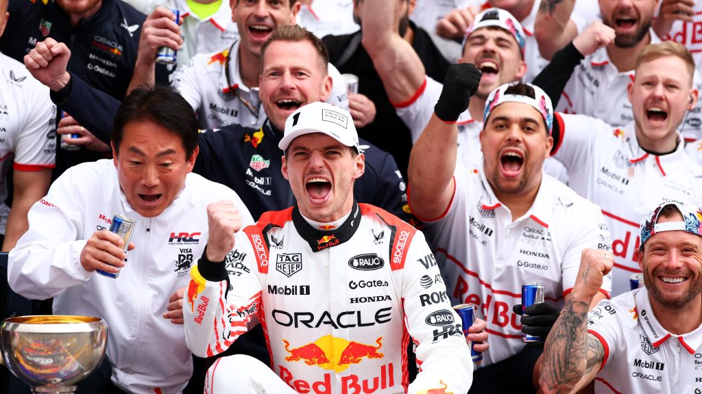 Verstappen immenso a Suzuka, Red Bull da record: le statistiche del GP del Giappone
