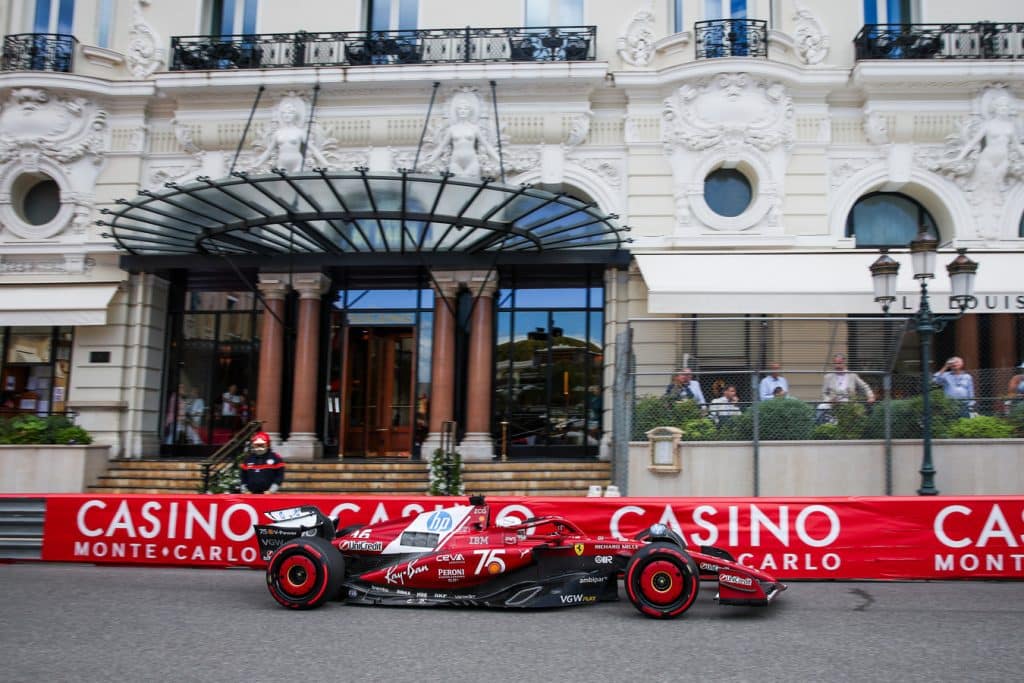 Monaco, aspettando le qualifiche: la Ferrari sogna il colpaccio, la McLaren si nasconde?