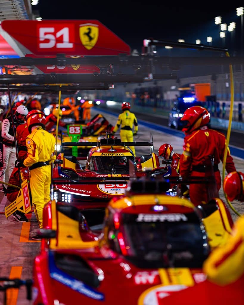 Le 3 Ferrari 499P sul circuito del Qatar, durante il weekend arrivò una storica tripletta!