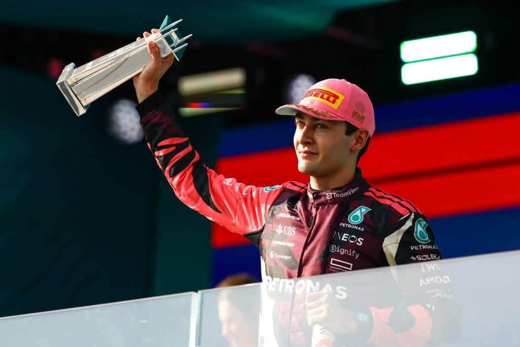 Mercedes, Russell: "Solo la FIA può fermare la McLaren, complimenti a loro"