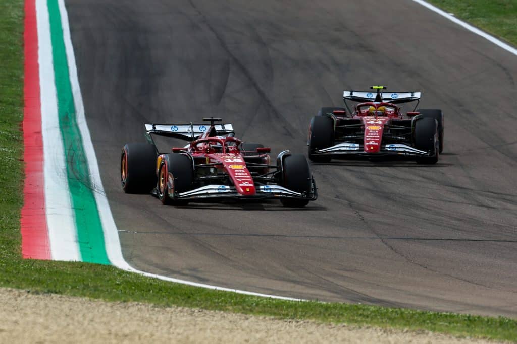 Ferrari, Hamilton: "I'm devastated I didn't make it into Q3, it will be tough to climb back up."<br>