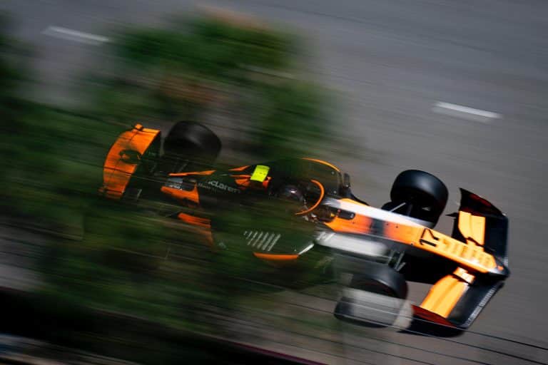 VIDEO – Massive Crash in F2: 7 Drivers Retire, Race Halted for Nearly 40 Minutes