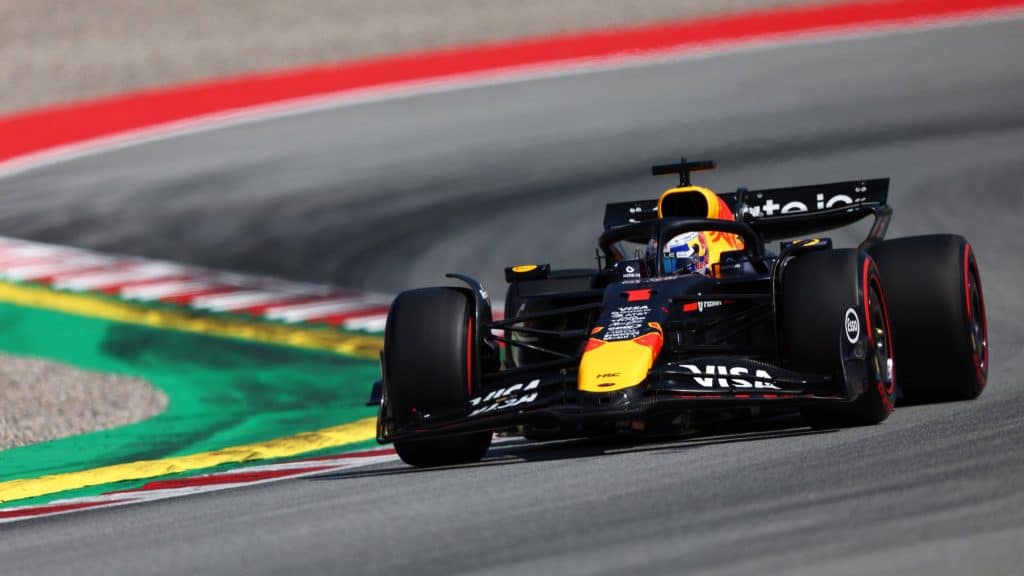 Red Bull, Verstappen: "49 punti sono troppi da recuperare. Contatto con Russell? Ormai la penalità l'ho scontata"