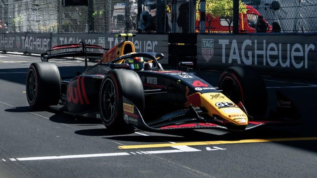 Sprint Race F2 a Monaco: penalità di 10 secondi per Arvid Lindblad, a causa di un contatto al Mirabeau nel corso del primo giro con Jak Crawford.